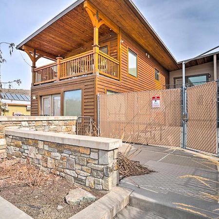 Condo With Lake View About 1 Block To Waterfront Fun Chelan Exterior photo